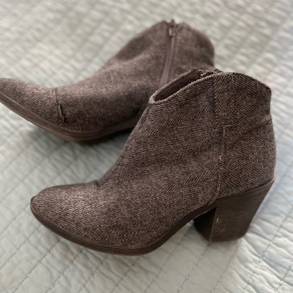 Blowfish booties size 8 - Picture 2 of 7